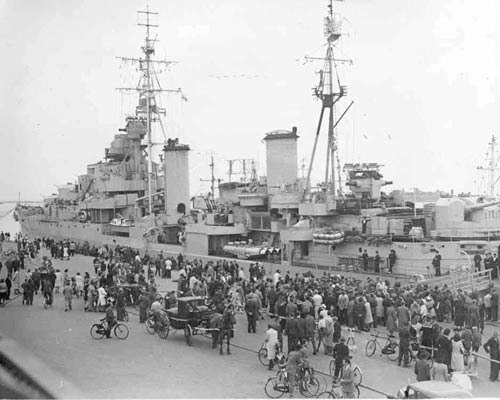 HMS Diadem in Copenhagen harbour May 1945. Photo 2 of 2 by Vic Beaman. Reproduced with permission of Vic's son, Bryan Beaman.